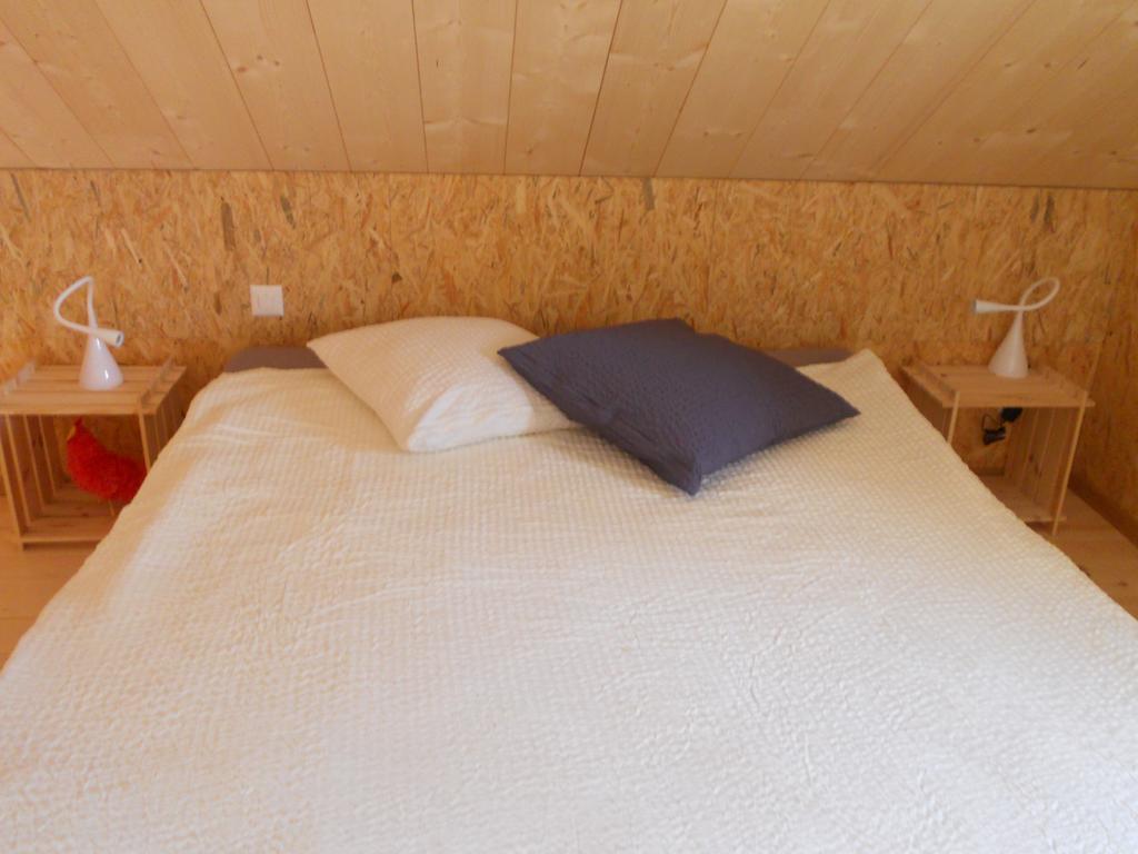 Gîte Chez Toinette Saignelégier Szoba fotó